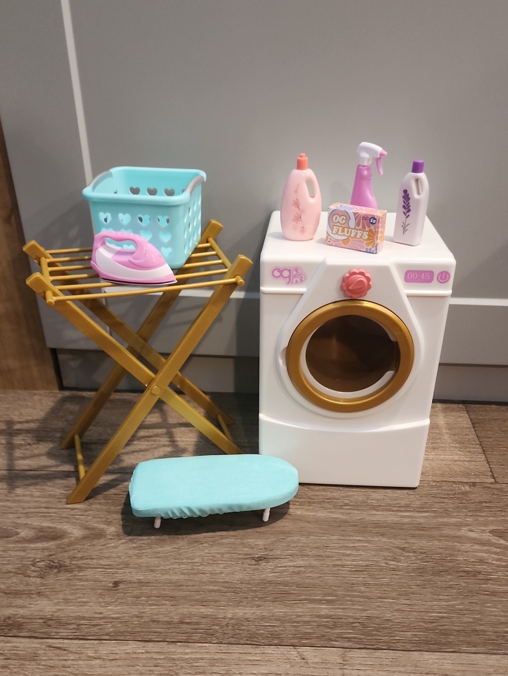 our generation landary set -18in doll included